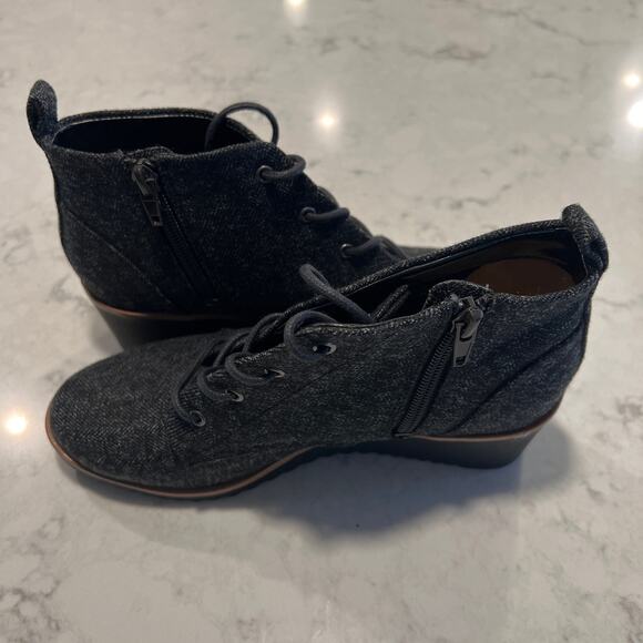 Abella True Comfort Women's Side Zip Zeta Shoe Ankle Wedge Boot Size 6 Gray - Picture 6 of 9